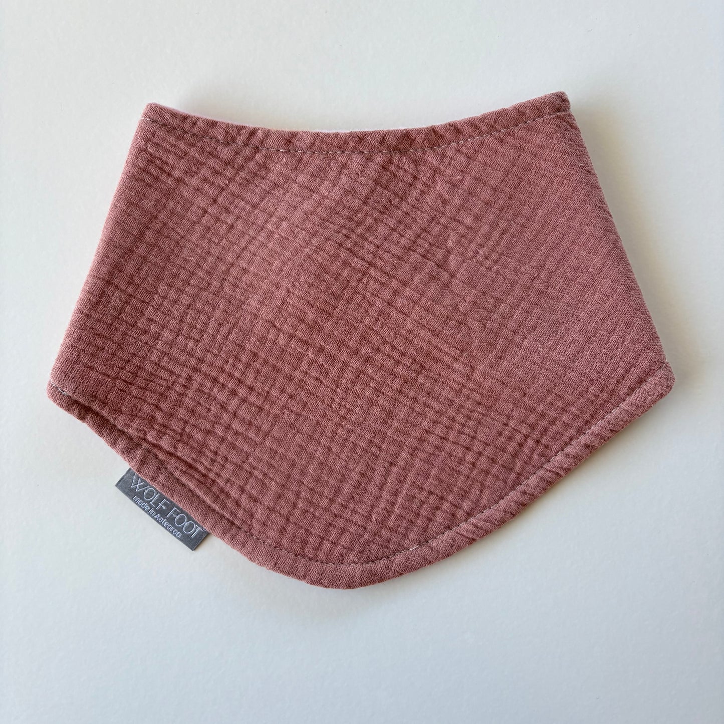 Bandana Bib | Crinkle musk