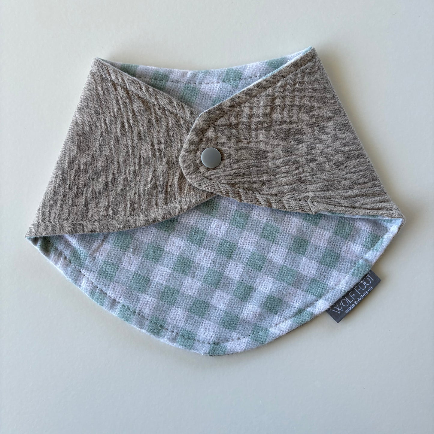 Bandana Bib | Crinkle grey