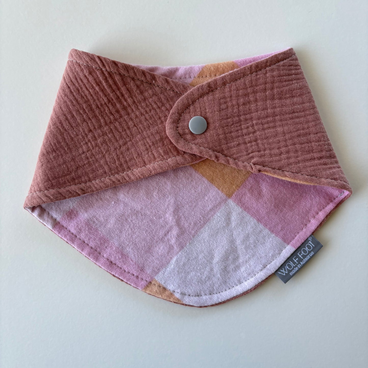 Bandana Bib | Crinkle musk