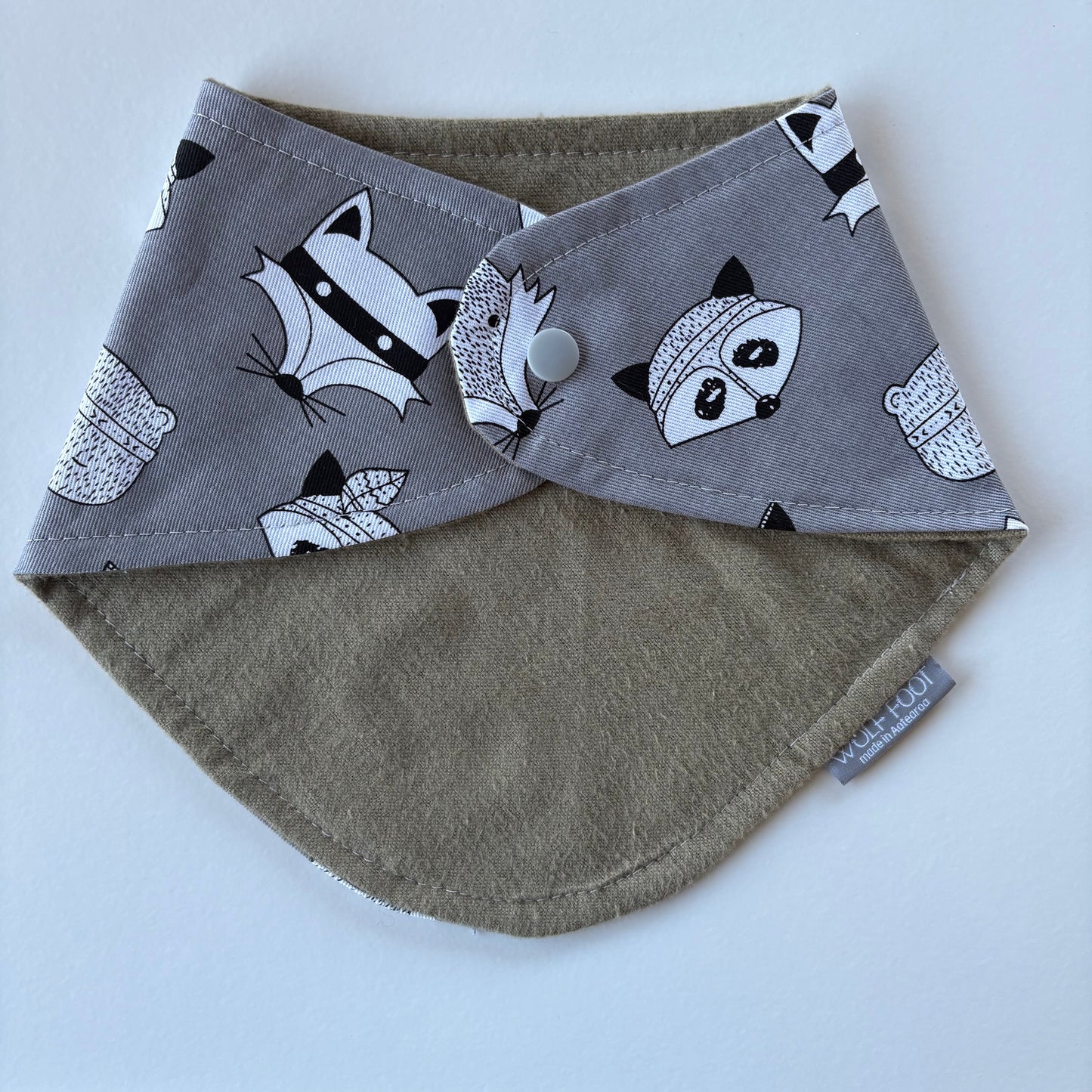 Bandana Bib | Grey woodland