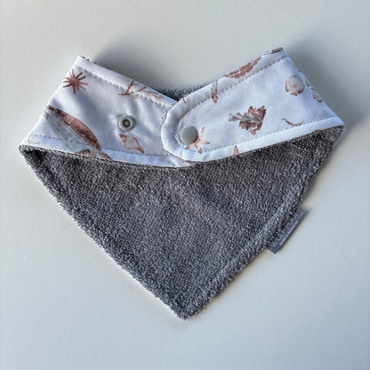 Flat Style Bib | Turtle Seascape